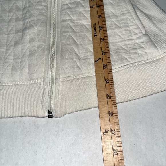 T by Talbots Zip Up Cream  Small Vest‎ - Picture 8 of 9